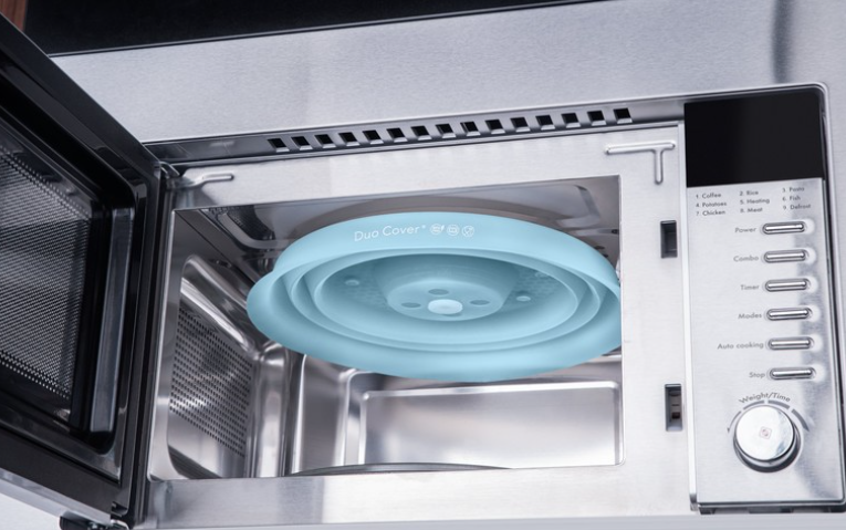 Saves Space with the Collapsible Design and Magnetic Top 01